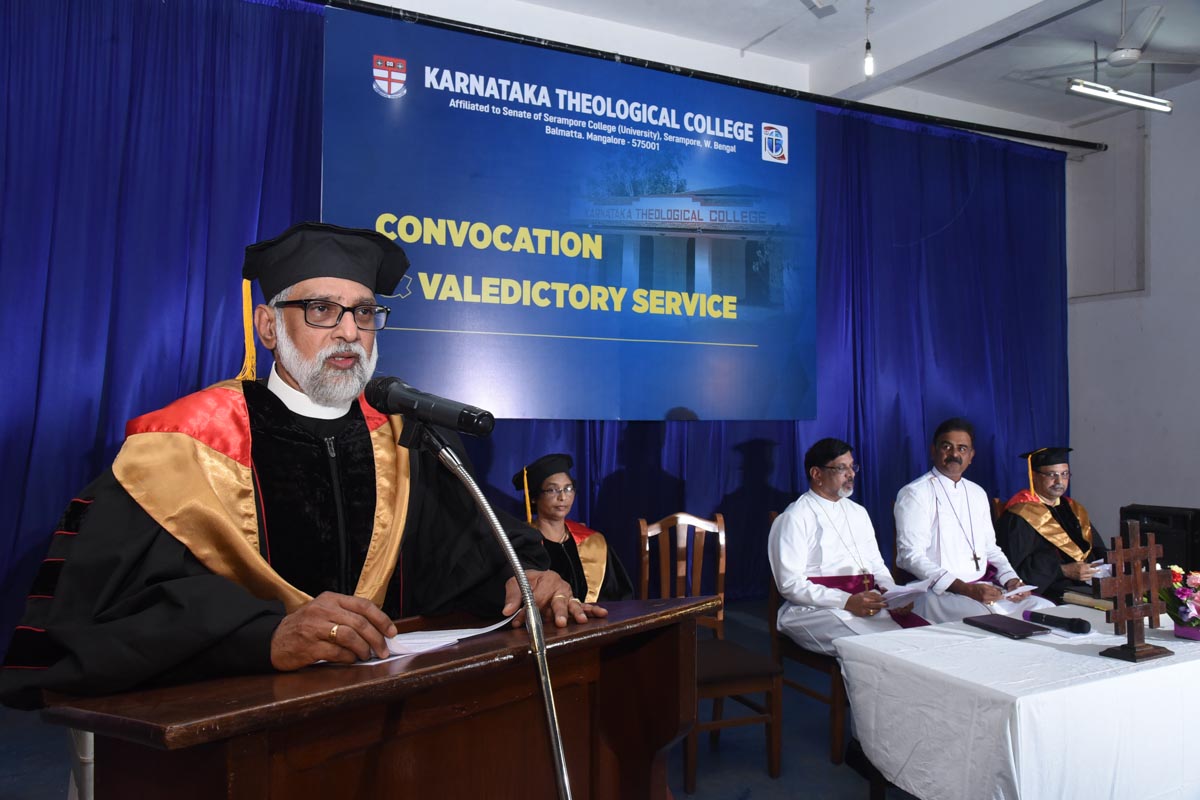 /news/valedictory_22/NKS_4341.jpg